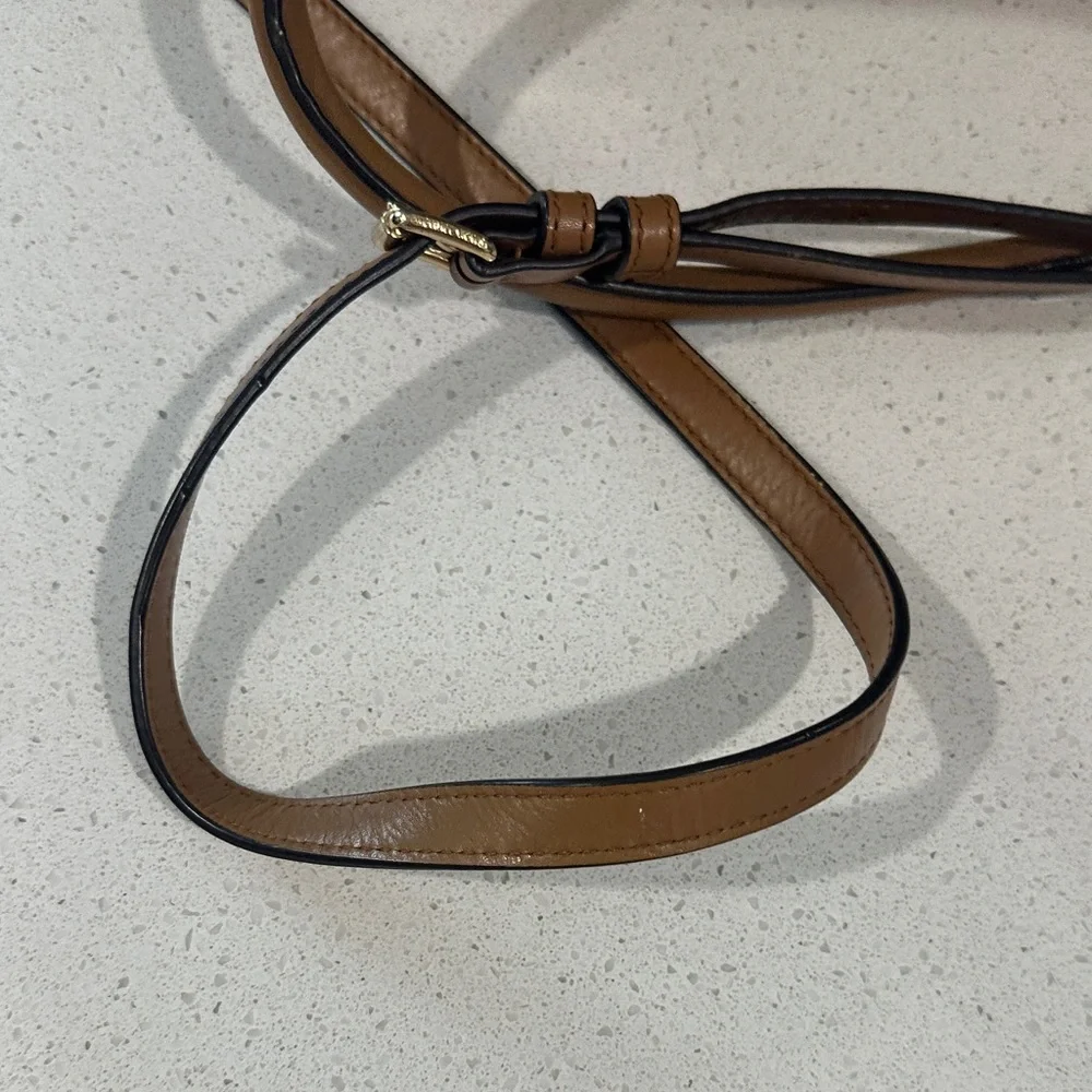 Michael Kors Tan and Cream Shoulder Bag - Picture 6 of 9